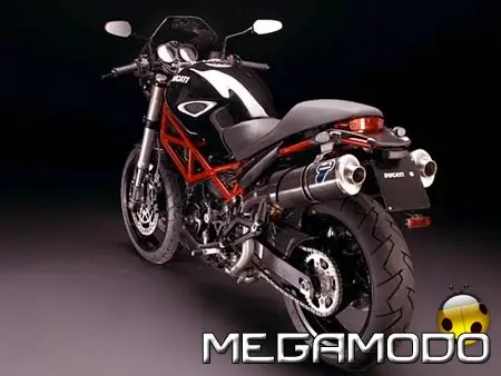 Vasta gamma di Accessori e di Abbigliamento per il nuovo Monster 695