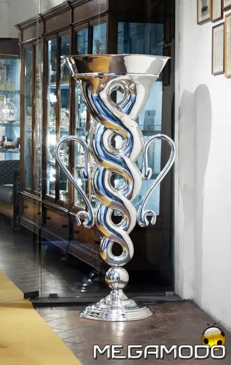 Pampaloni, Vaso due metri d'argento