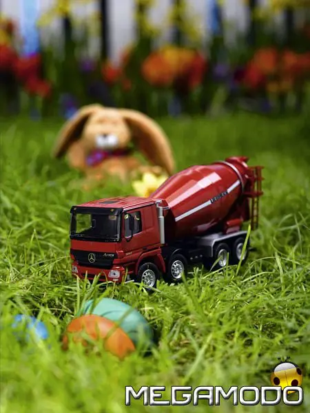 DriversLine Collection, gli accessori di primavera firmati Mercedes-Benz