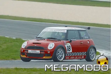 Una MINI speciale per Alex Zanardi