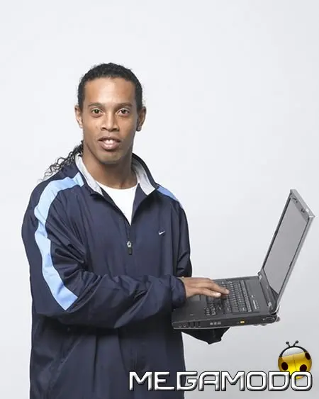 Ronaldinho ambasciatore del marchio Lenovo a livello mondiale