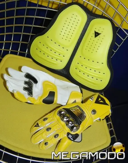 Le nuove protezioni per Valentino Rossi usate a Donington