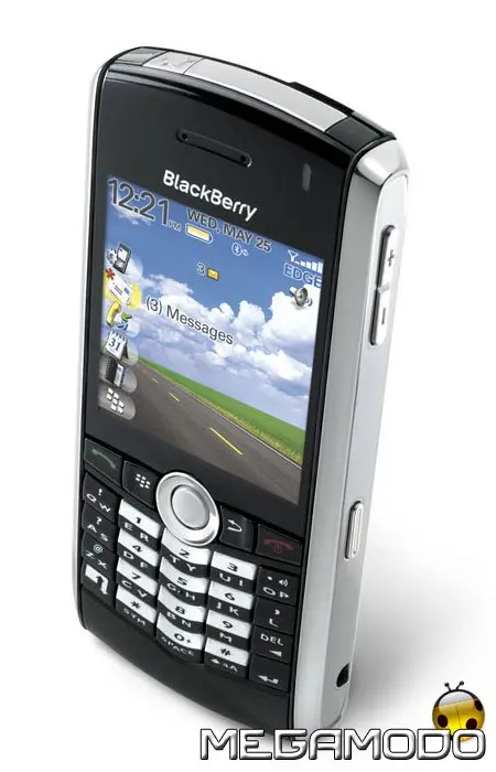 BlackBerry Pearl, smartphone ricco di accessori