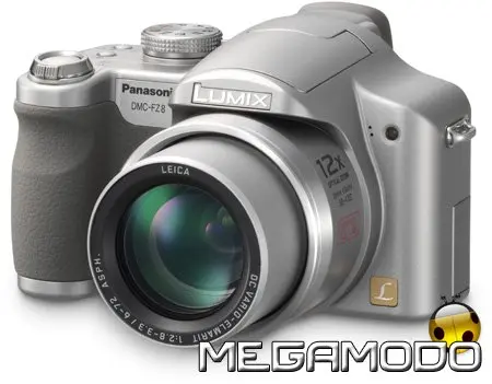 Panasonic DMC-FZ8, fotocamera digitale con potente zoom ottico 12x