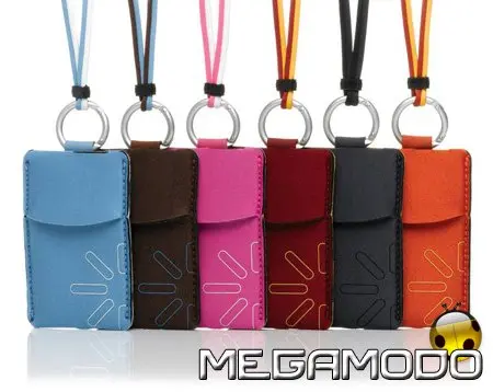 Nuove custodie colorate per iPod e macchina fotografica