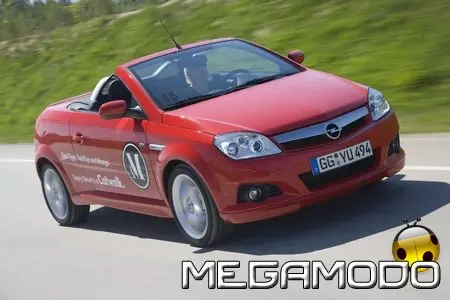 Tigra TwinTop, top model in passerella