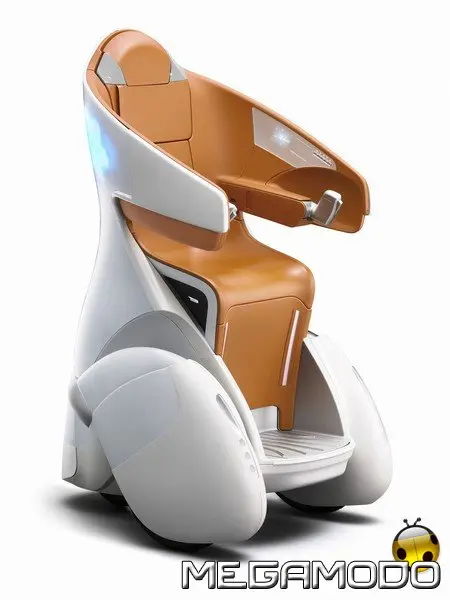 Toyota i-REAL, per la mobilità individuale