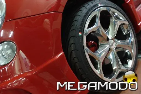 Pneumatici tricolori per la 5-0-0 presentata da Marangoni