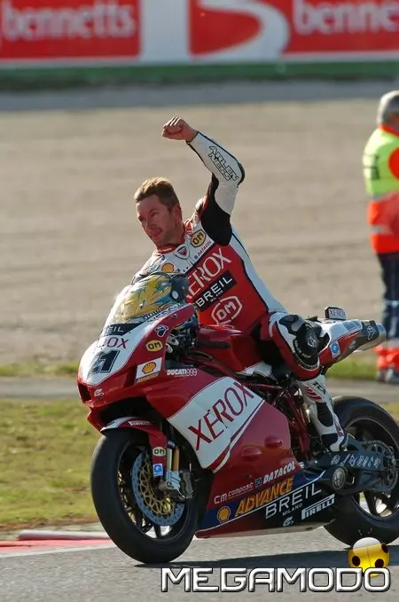 Phillip Island Tets, Bayliss si frattura