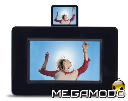 Mustek PF-i700, nuova cornice da 7" per iPod