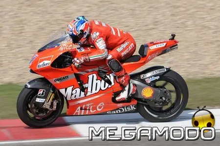 Primo giorno di prove per il Ducati Marlboro Team in Cina