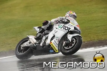 Andrea Dovizioso, seconda fila a Donington