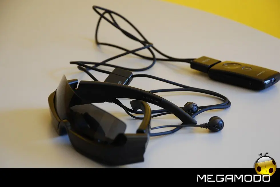 Myvu Shades 301, gli occhiali con il mondo dentro