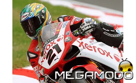 Maxi schermo in Ducati per assistere alla gara SBK di Magny Cours