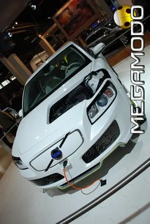 Volvo ReCharge Concept, ibrida plug-in con un motore elettrico