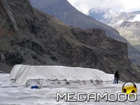 115.000 litri di acqua salvati grazie alla copertura di geotessile