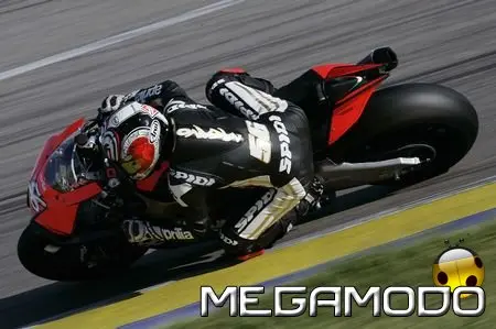 SBK, prima per Nakano sulla Rsv4