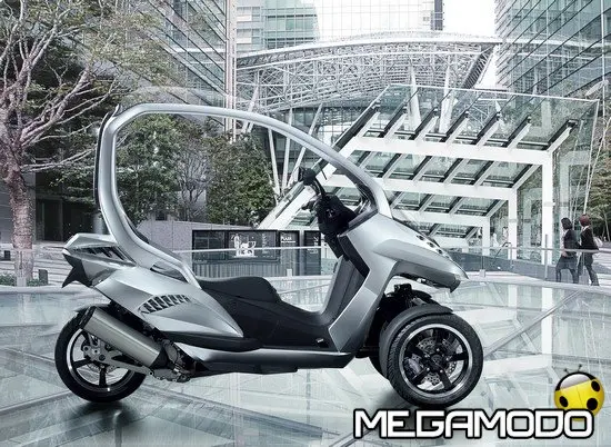 Concept Peugeot HYbrid3 compressor, scooter futurista