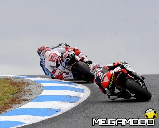 Biaggi per il podio fino all'ultimo in Gara 2 a Phillip Island