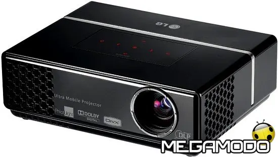 LG HS102, nuovo proiettore ultraportable