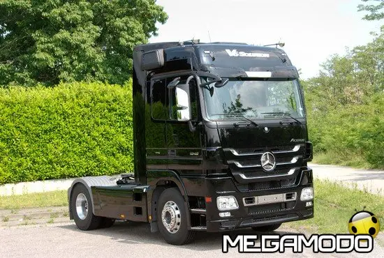 Nuova versione Mercedes-Benz Trucks Actros V6 Solution