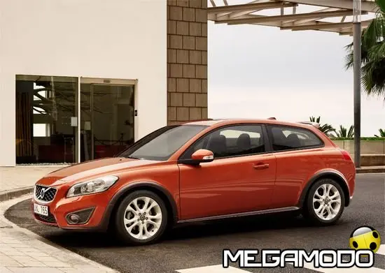 Nuova Volvo C30, nuovo frontale sportivo 