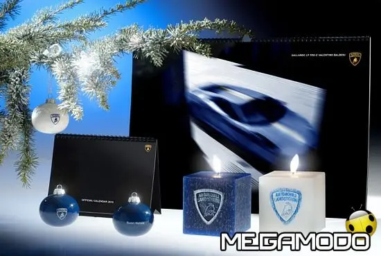 Blu e bianco per un Natale in stile Lamborghini 