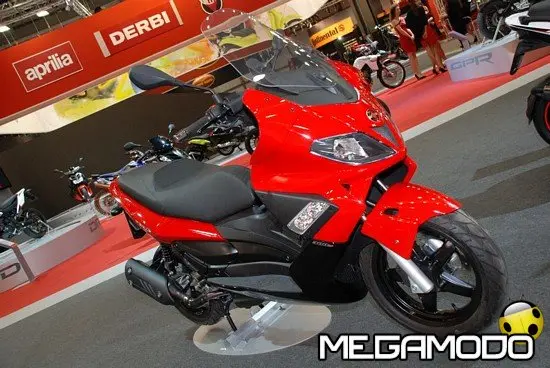 Gilera Nexus 300 ad EICMA 2009