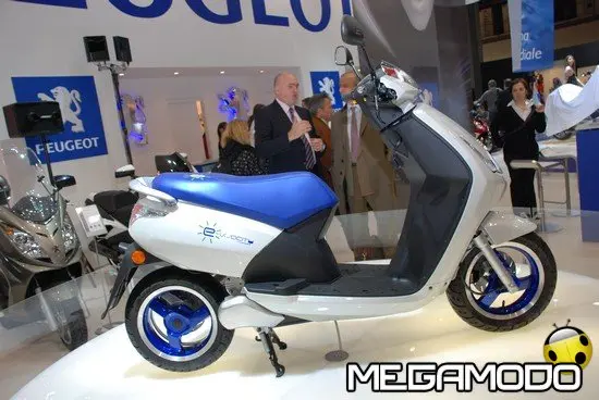 Peugeot E-Vivacity ad EICMA 2009