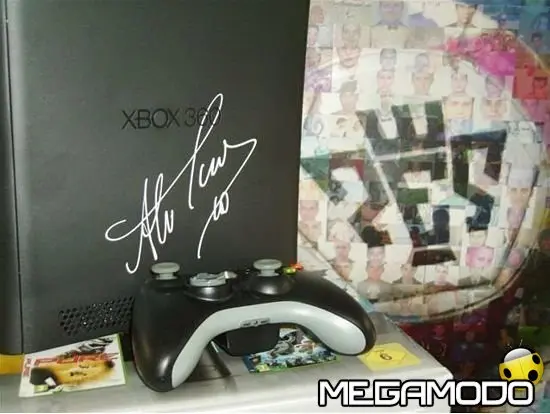 Alessandro Del Piero firma Microsoft Xbox 360 Elite