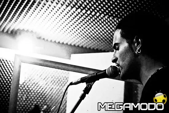 Samuel Holkins e le false verità di un mondo al contrario