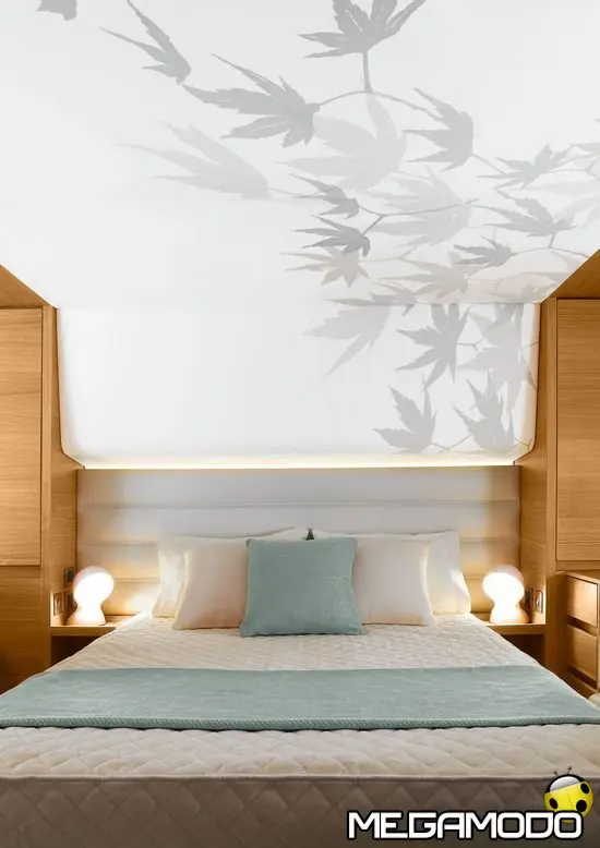 T60 Aura di Sealine, un flybridge simbolo di eccellenza