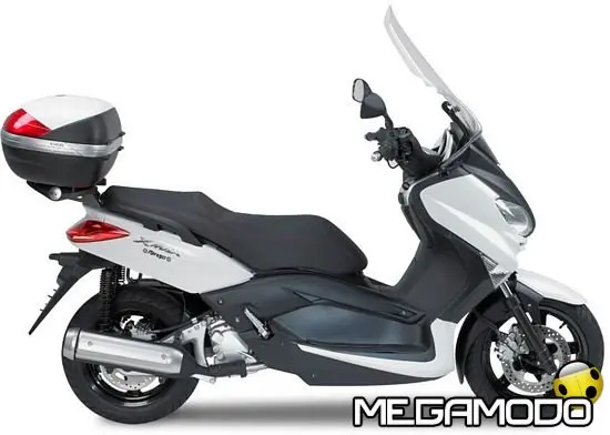 Kit GIVI per il nuovo Yamaha X-MAX 125-250