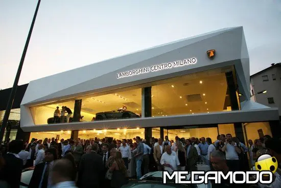 Inaugurata Lamborghini Centro Milano