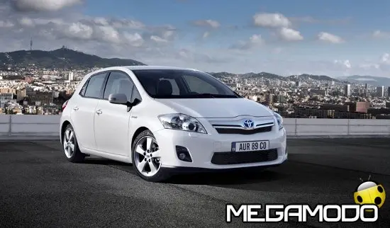 Toyota, ecco la nuova Auris HSD