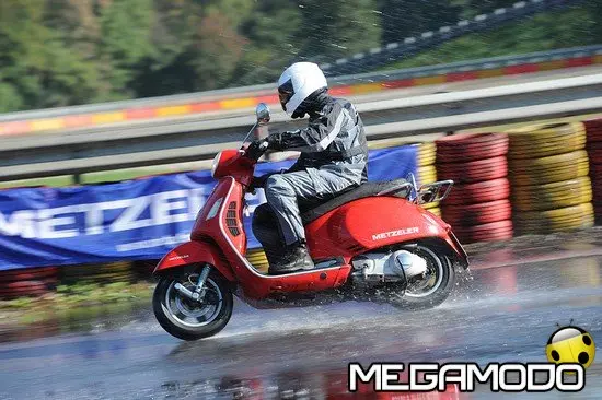 Metzeler Feelfree Wintec, sicurezza in ogni mese dell'anno