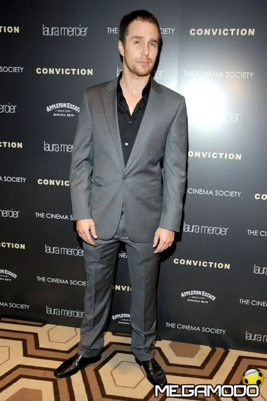 Calvin Klein Collection ha vestito Sam Rockwell