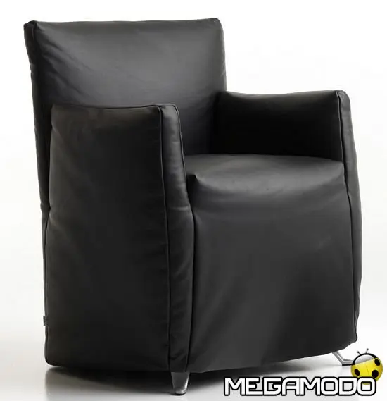 La poltroncina Venus di cerruti baleri a Parigi