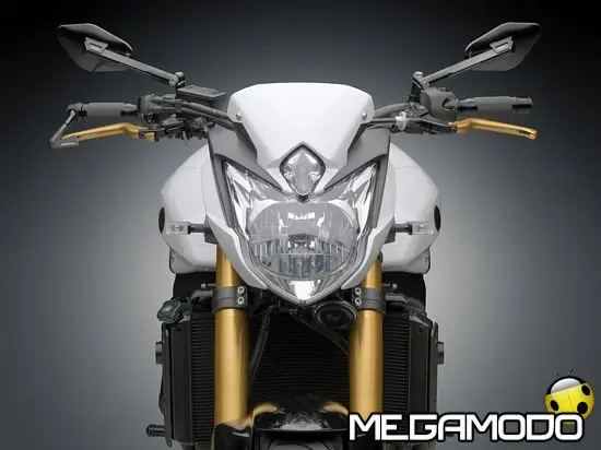 Abito esclusivo Rizoma dedicato alla Yamaha FZ8