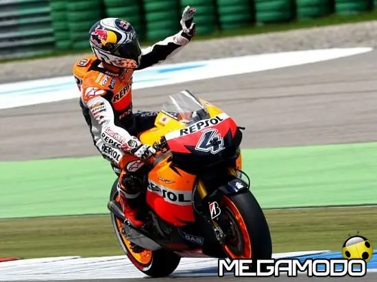 Dovizioso beffa Stoner nel finale e si aggiudica il secondo posto al Mugello, 8° Pedrosa al rientro 