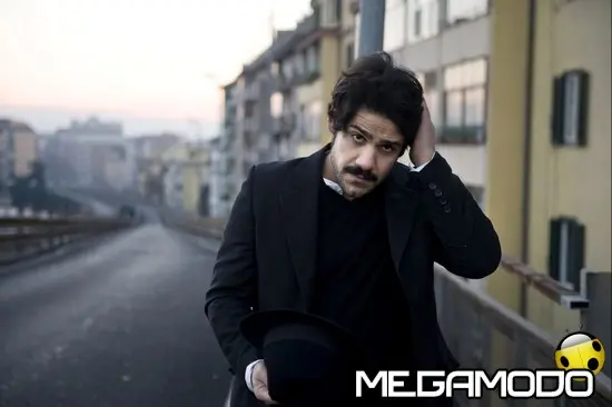 Alessandro Mannarino tutta l'estate in tour con "Supersantos live"