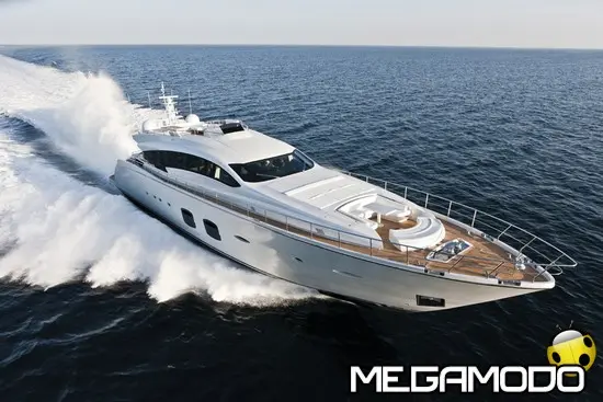 Pershing 108' al Salone di Cannes