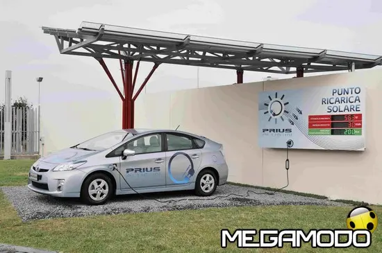 Toyota Motor Europe e Lease Plan partner per offrire Prius Plug In ai clienti flotte aziendali 