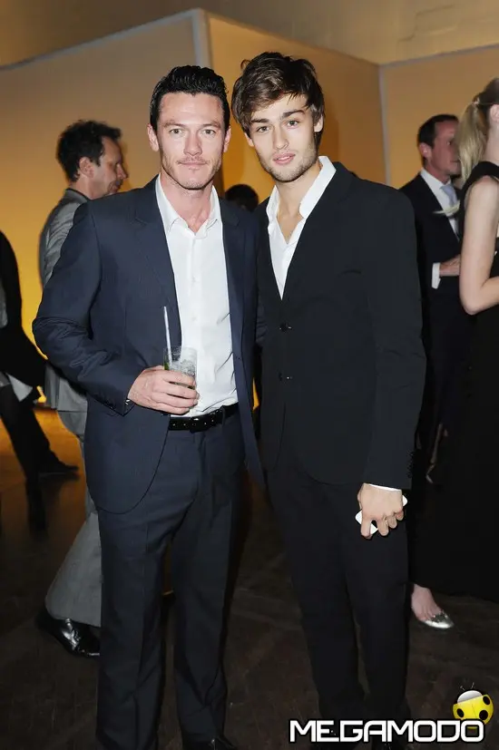 Calvin Klein Collection celebra il Design Museum di Londra con una cena esclusiva