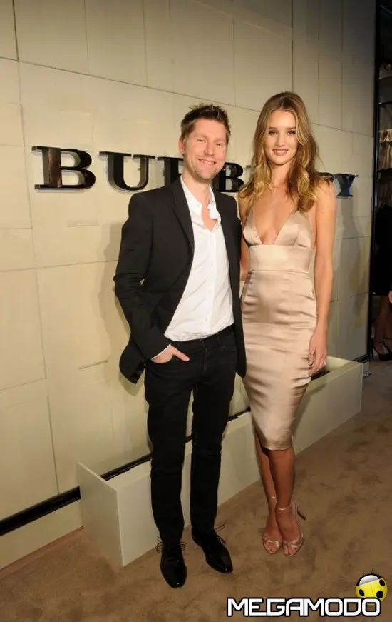 Un cocktail party per celebrare il lancio di Burberry Body