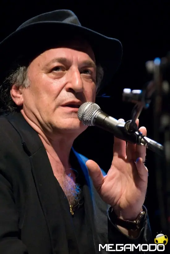 Mimmo Locasciulli in concerto, romantico e coinvolgente