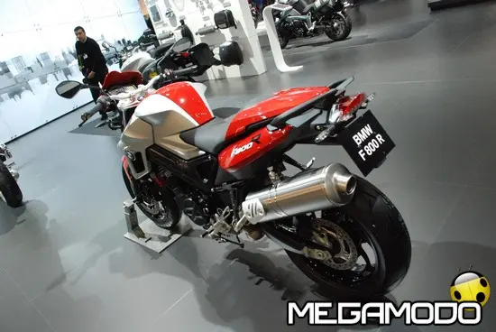 BMW F 800 R, prestazioni di guida agili e sportive