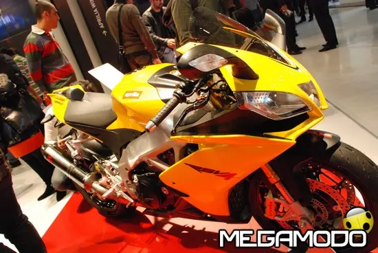 Aprilia RSV4 Factory R APRC, esclusivo allestimento ad EICMA