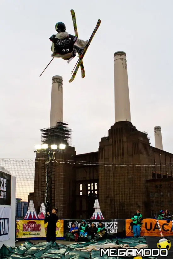 L'atleta Atomic Jossi Wells conquista la vittoria al London Freeze