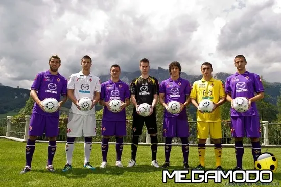 Mazda e ACF Fiorentina danno il via al Progetto "Cartellino Viola"